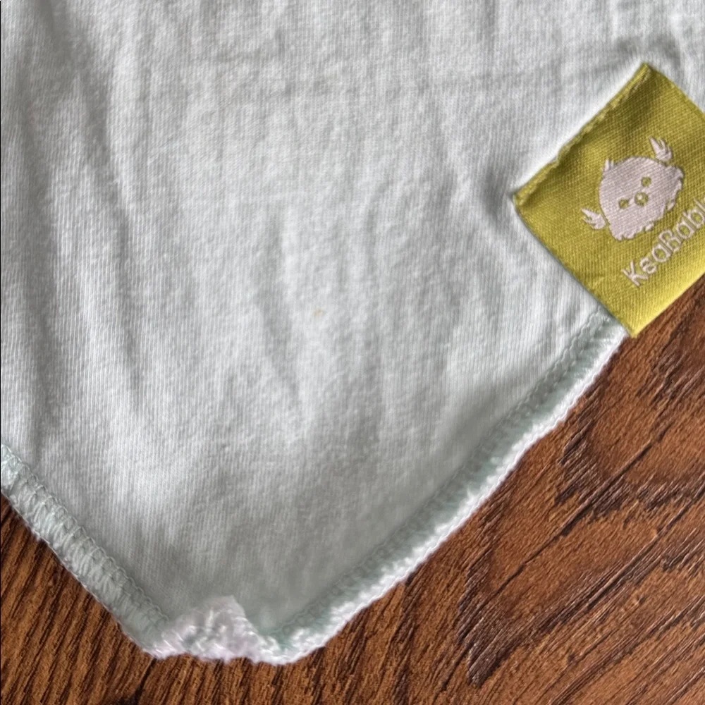 KeaBabies baby / toddler bibs, bundle of 8